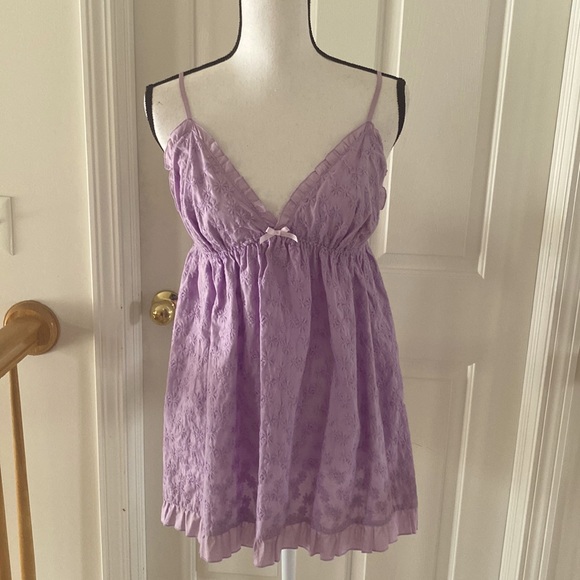 27:01 - Victoria’s Secret Angels Babydoll Nightie